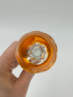 Рюмка с оранжевой чашей
