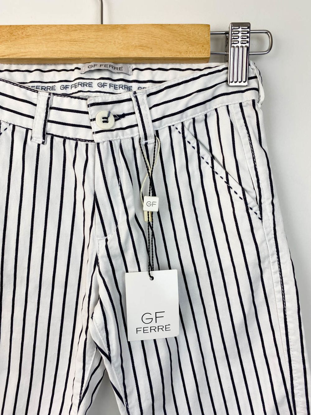 Новые шорты GF Ferre, 116