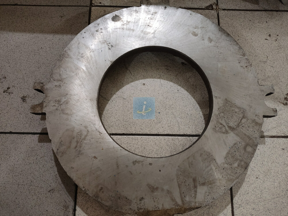 Диск сцепления нажимной 238-1601093