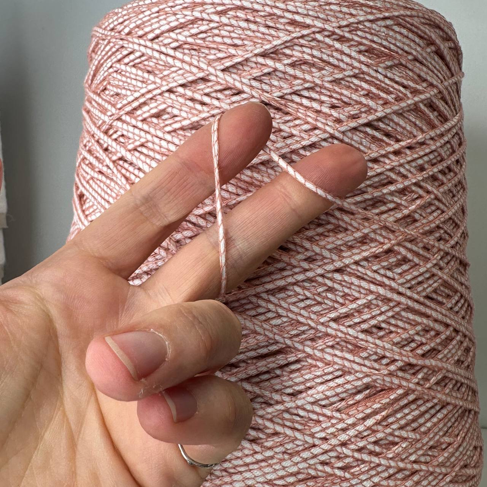 CAGE - E.Miroglio; 90% хлопок, 10% п/а; 230м/100гр; col. ZAK коралловое оплетение, белый шнурок внутри; S710