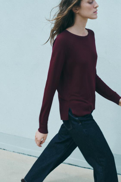 ZARA БАЗОВЫЙ ДЖЕМПЕР ИЗ ТОНКОГО ТРИКОТАЖА, ЦВЕТ БУРГУНДСКОГО ВИНА