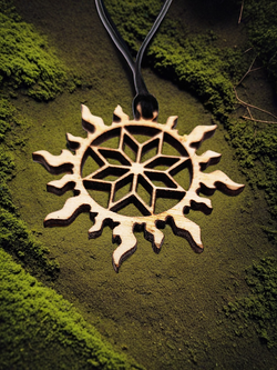 Кулон Алатырь