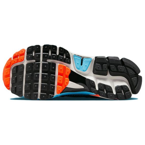 Nike Air Zoom Vomero 5 Беговые кроссовки Низкие Белые, синие, черные Женские