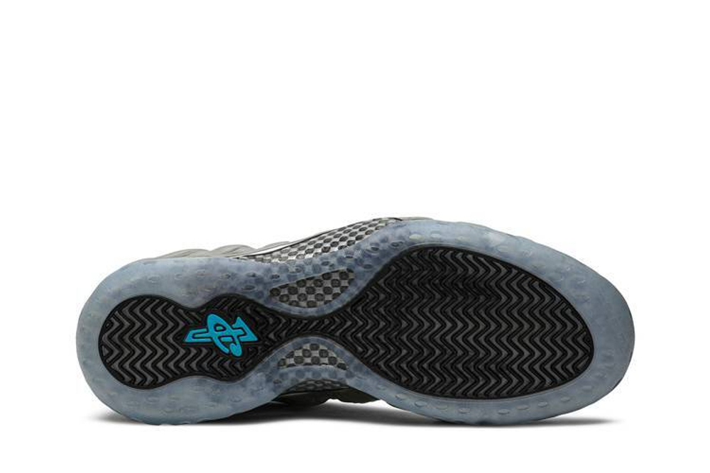 Foamposite chromeposite top