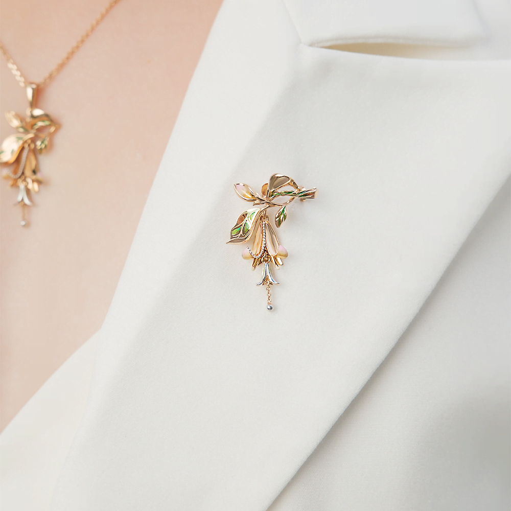 Брошь «Колокольчик» из красного золота с эмалью