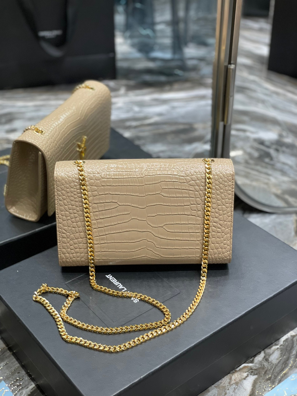 Saint Laurent Kate Medium Bag 24 cm