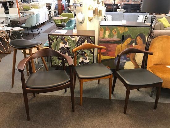 Стул деревянный обеденный с мягким сиденьем Elbow 2 светлый