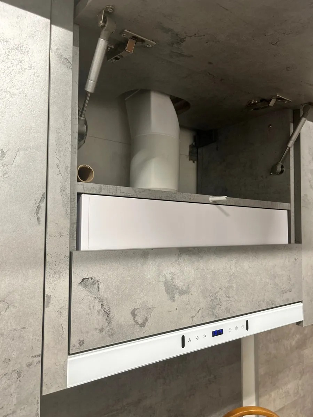 Вытяжка кухонная MACBI Perfa-60G-S/S (BLACK) черный, D150мм, 1200м3/ч, полновстраиваемая, мотор 230Ватт, стекло 60см, сенсорное управление + управление жестами, освещение светодиодное 5W