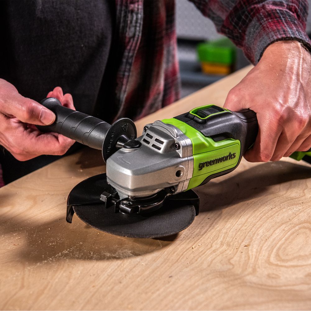 Угловая шлифовальная машина акк. Greenworks GD24AG, 24V, б/щет, 125 мм, 10500 об/мин,1x5Ач,быстрое ЗУ,кор (3200207CUG)