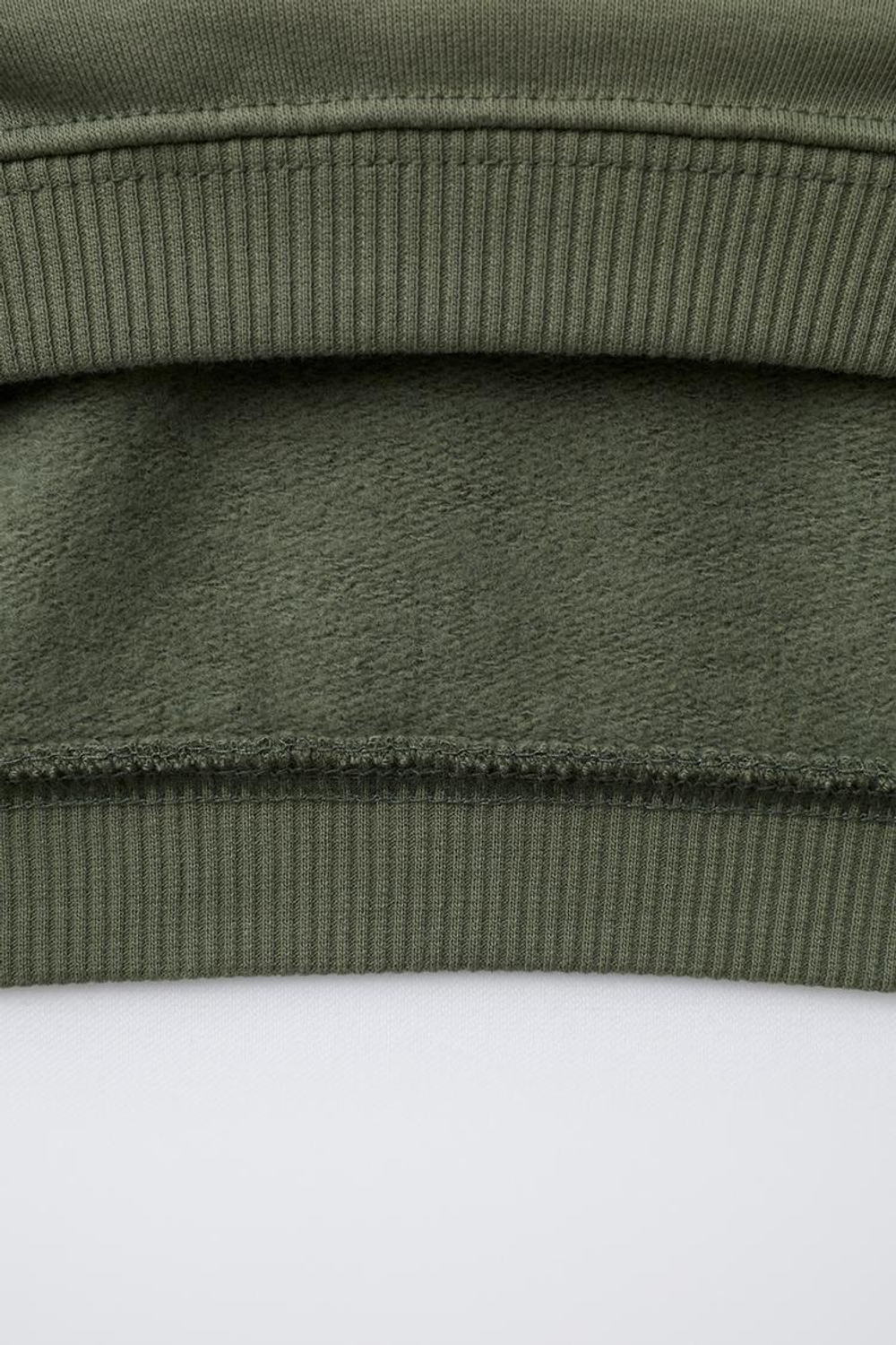 ZARA БАЗОВЫЙ КОМПЛЕКТ ТОЛСТОВКА И БРЮКИ-ДЖОГГЕРЫ С НАШИВКОЙ, ЗЕЛЕНЫЙ