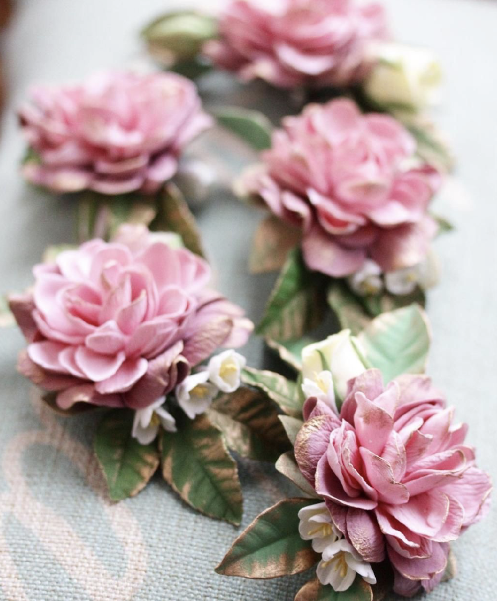 Броши: Гардения для подружек