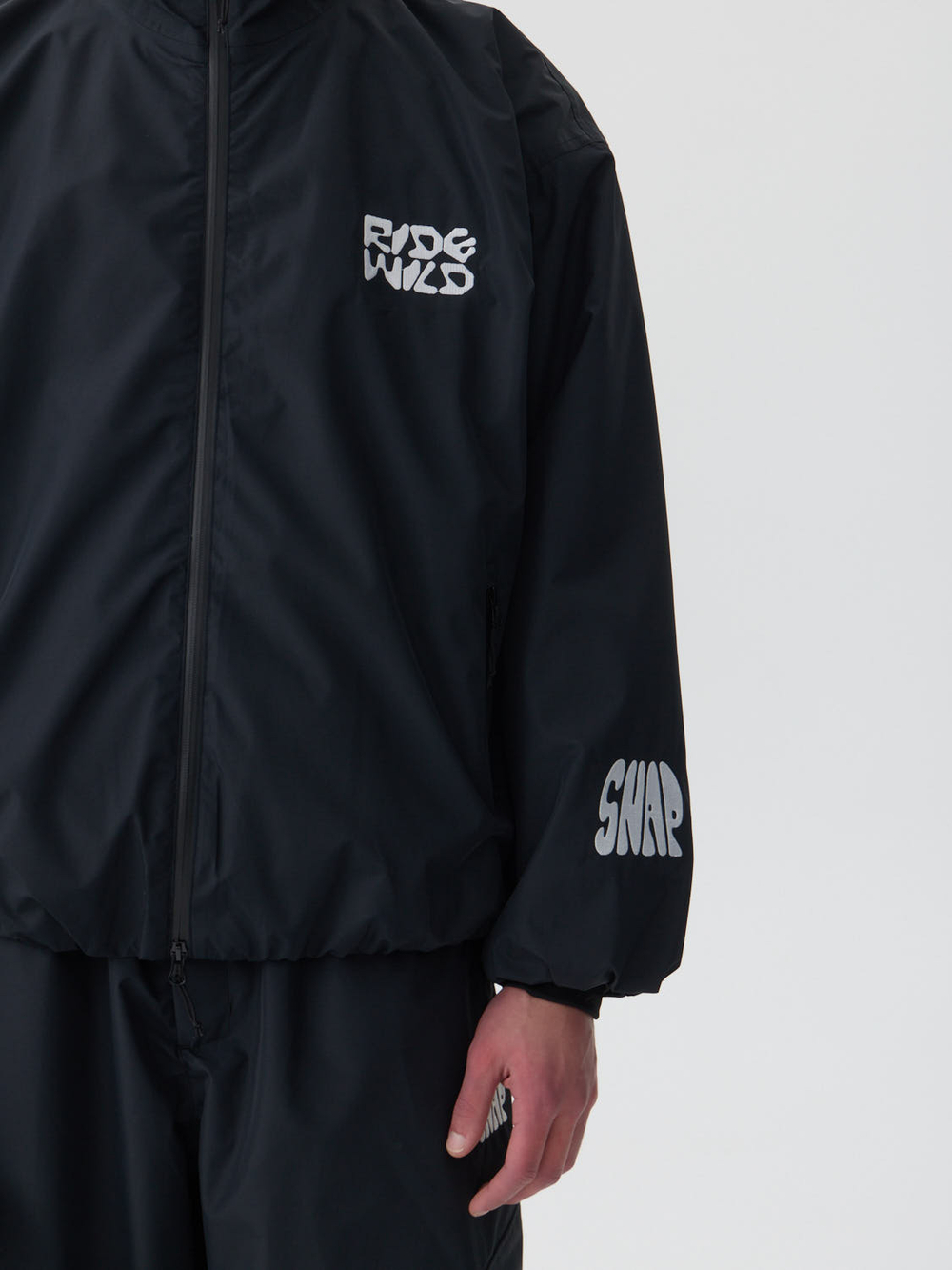 WILD x SNAP JACKET BLACK