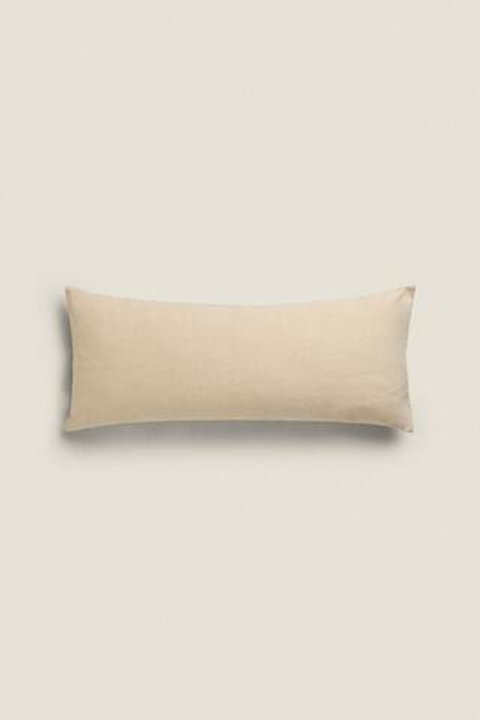ZARA HOME ОДНОТОННЫЙ ЧЕХОЛ НА ПОДУШКУ С КОНТРАСТНЫМИ КРАЯМИ, КРЕМОВЫЙ