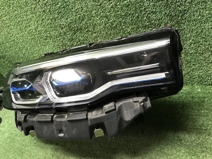 Фара правая BMW X7 G07 (2019-2022) Laser Light