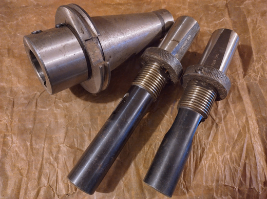 Державка с конусностью 7:24 50 с втулками переходными регулируемыми удлиненными для крепления инструмента с коническим хвостовиком КМ2 и КМ3