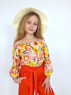 02-95-4 Комплект для девочки (футболка и брюки)