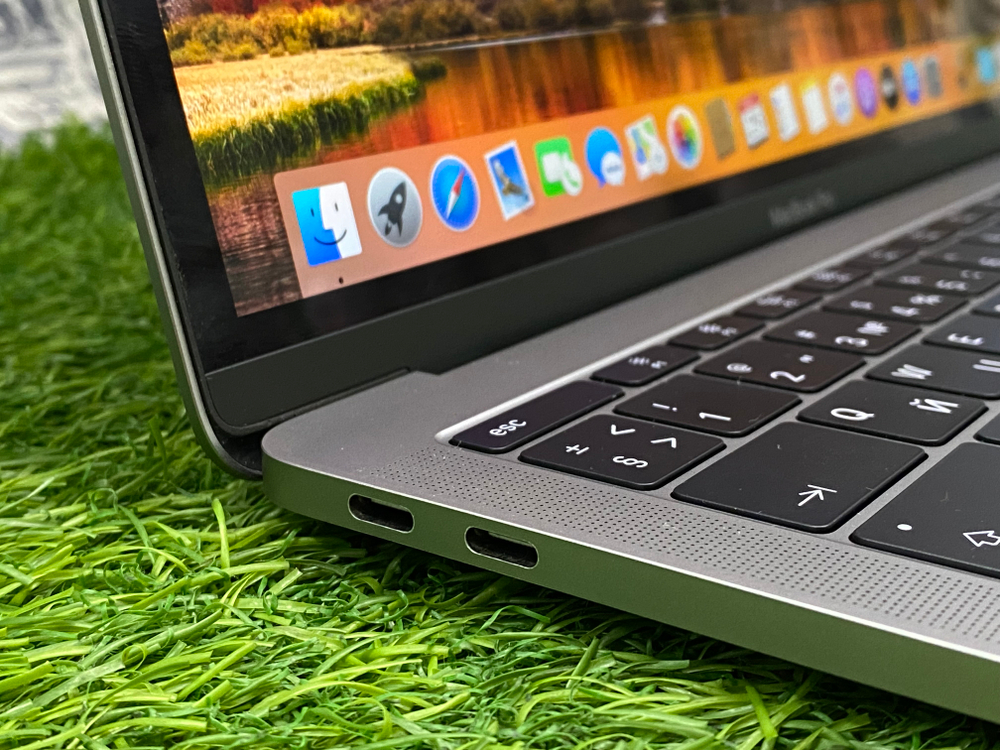 MacBook Pro 13 i5 8/128GB [MPXQ2RU/A]