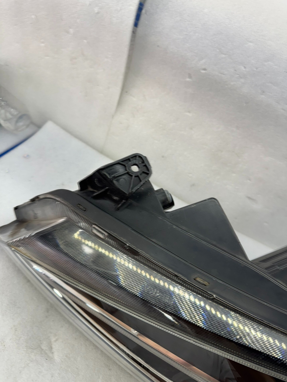 Передняя LED фара Geely Emgrand S1 (оригинал,)