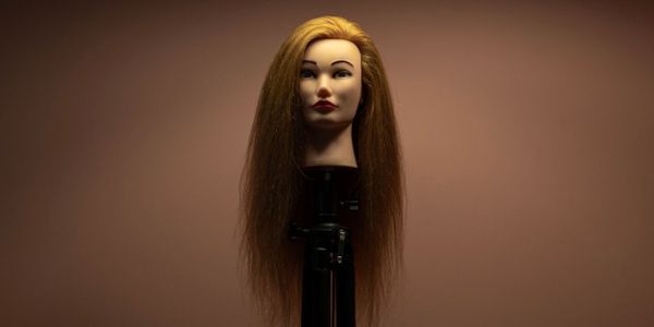 Как ухаживать за волосами и кожей головы в период холодов