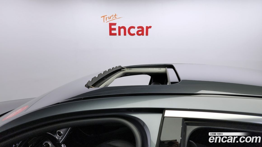 Mercedes-Benz E-Class W213 E220d Avangarde (10.2019)