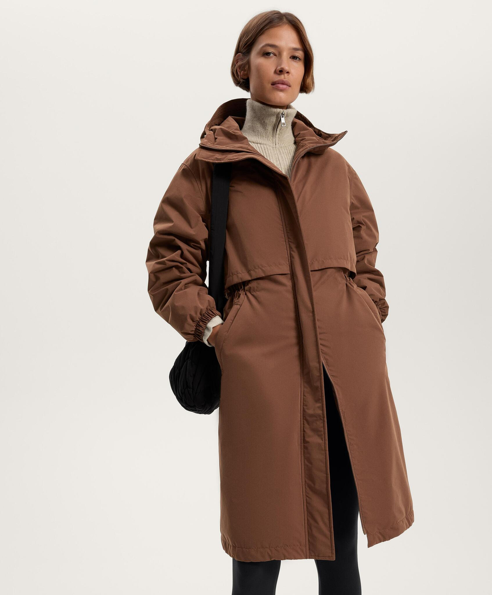 Oysho Водонепроницаемый длинный плащ с подкладкой FELLEX® AEROGEL 10K, коричневый