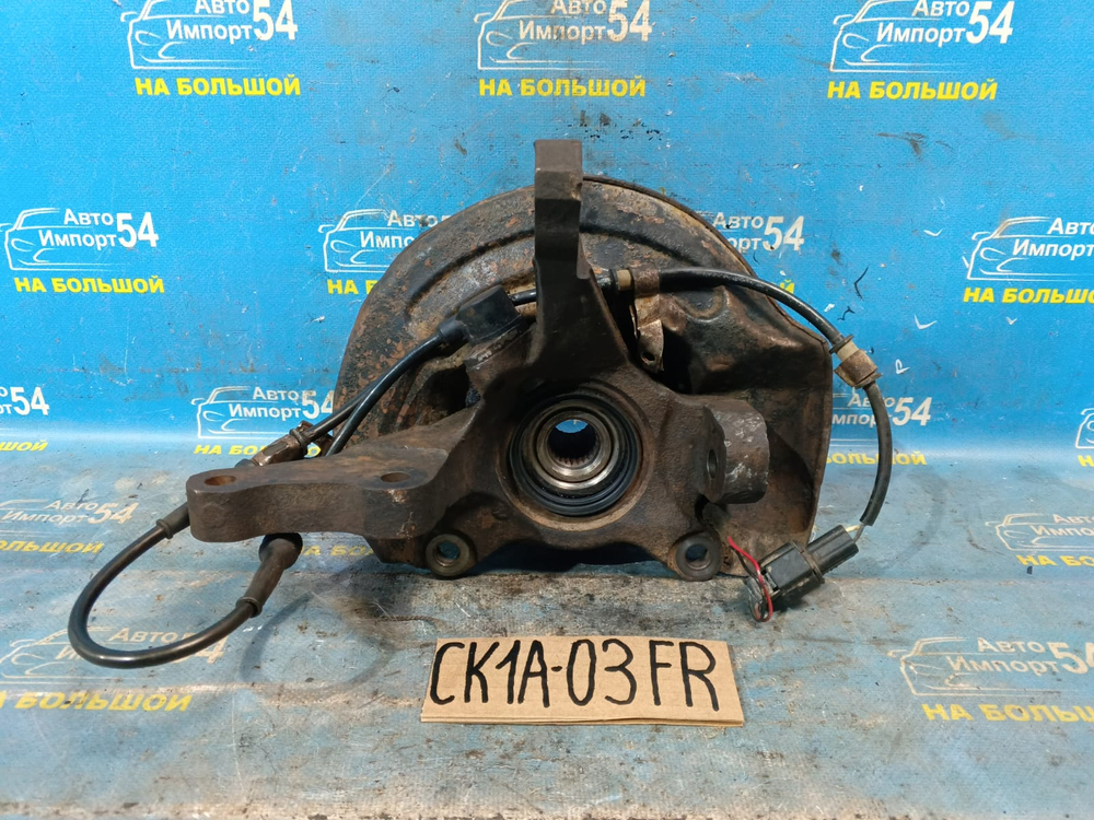 Ступица передняя правая MITSUBISHI LANCER 1998