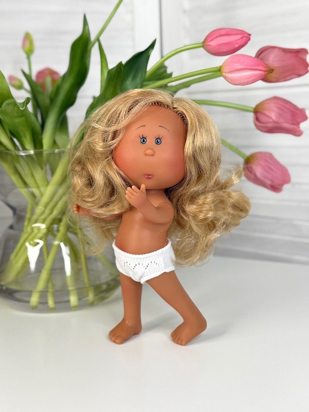 Кукла Nines виниловая 23см Little Mia Latina без одежды (3199WL3)