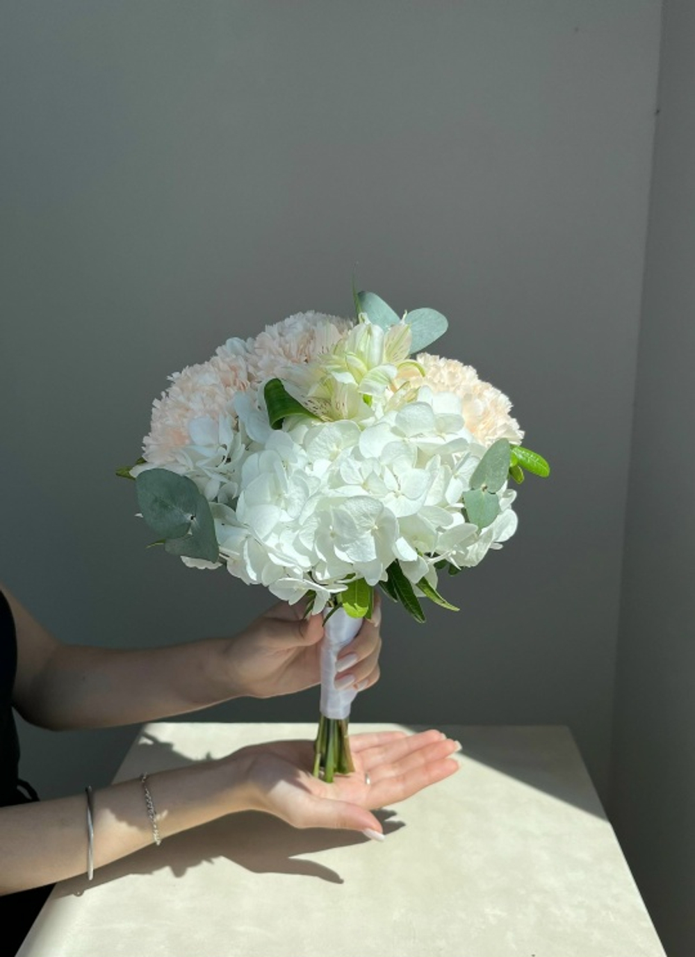 Букет невесты свадебный букет бутоньерка жениха купить в Казани