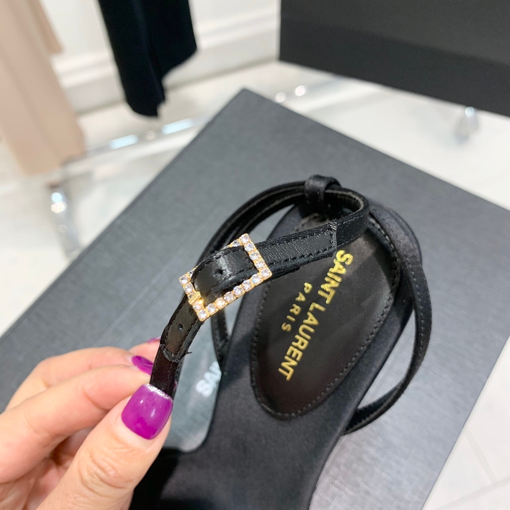 Saint Laurent Pumps