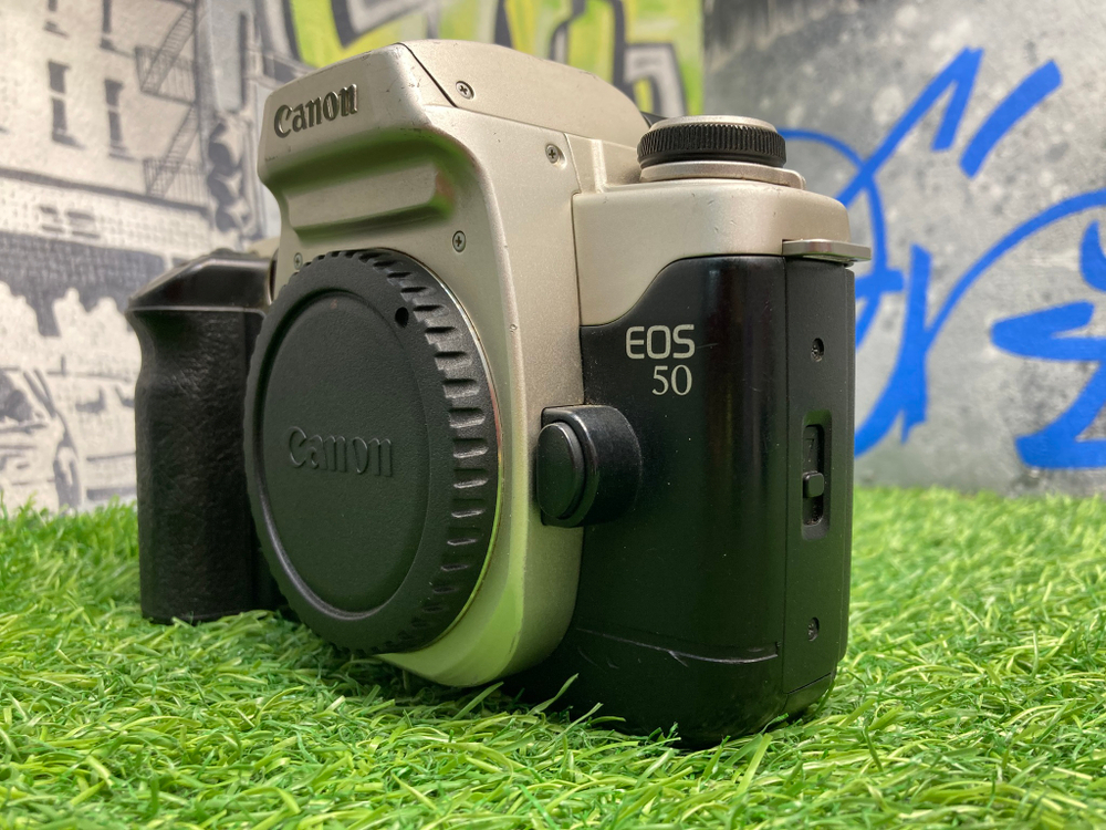 Canon EOS 50