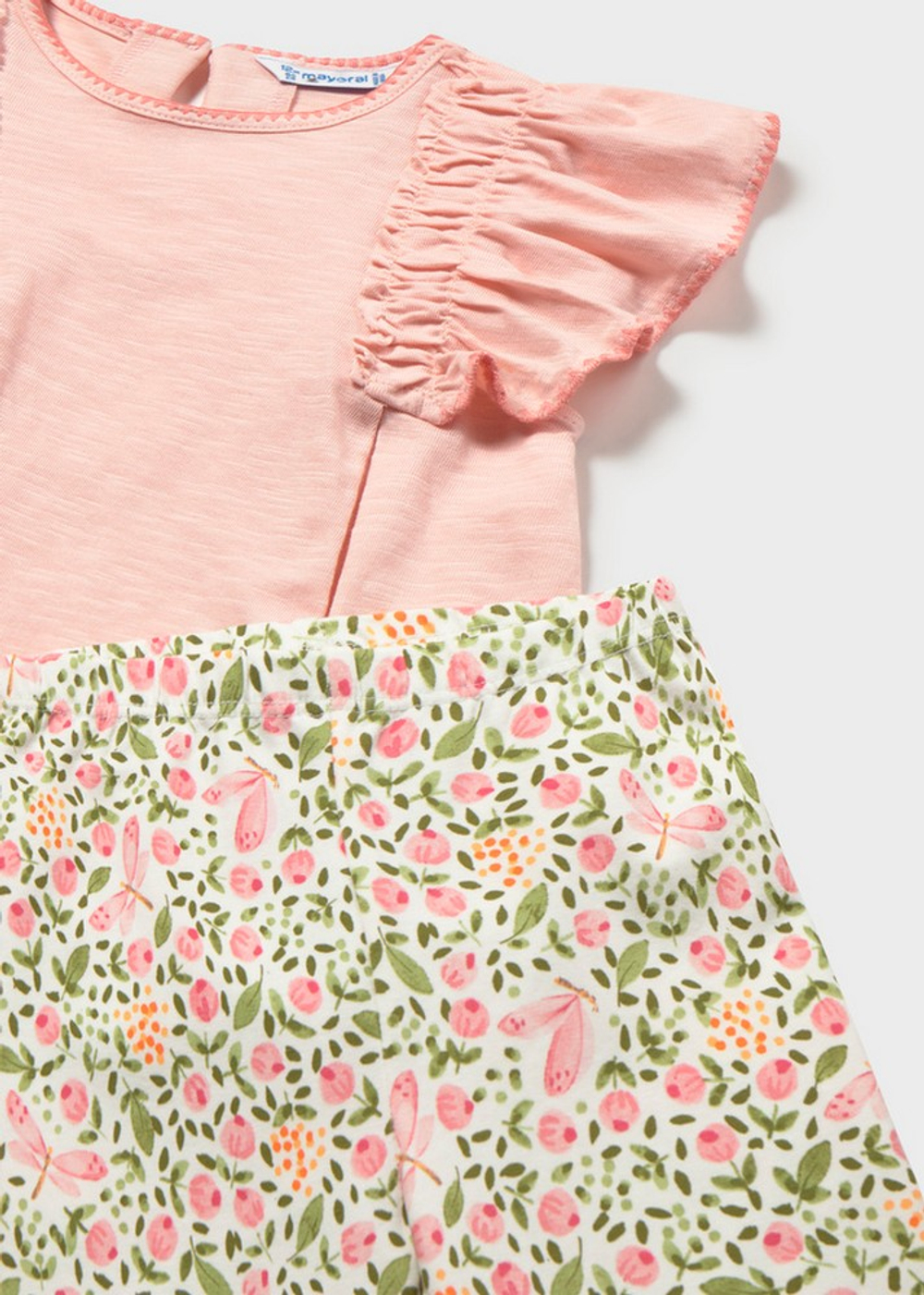 футболка с леггинсами