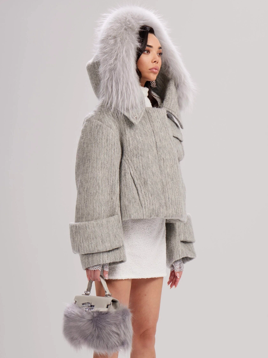 Oversize пуховик с шерстяной фактурой