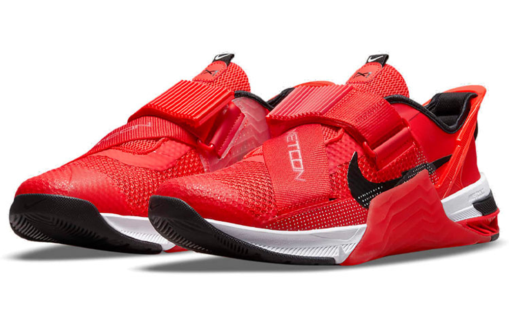 Nike Metcon 7 FlyEase "Chile Red"