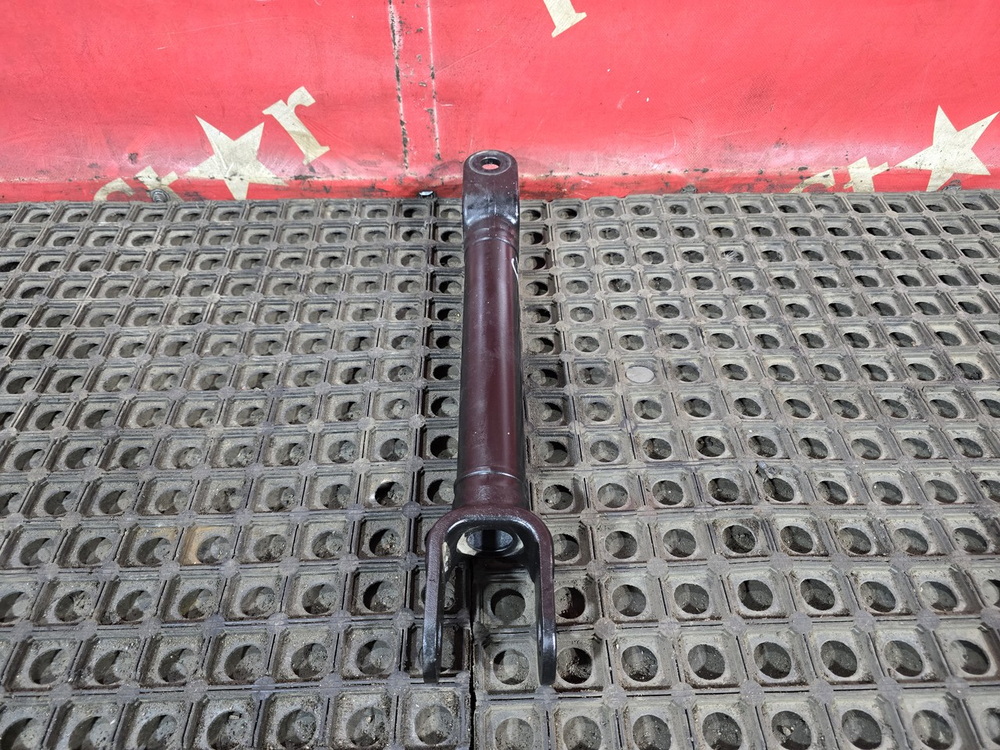 Стойка заднего стабилизатора 2023г