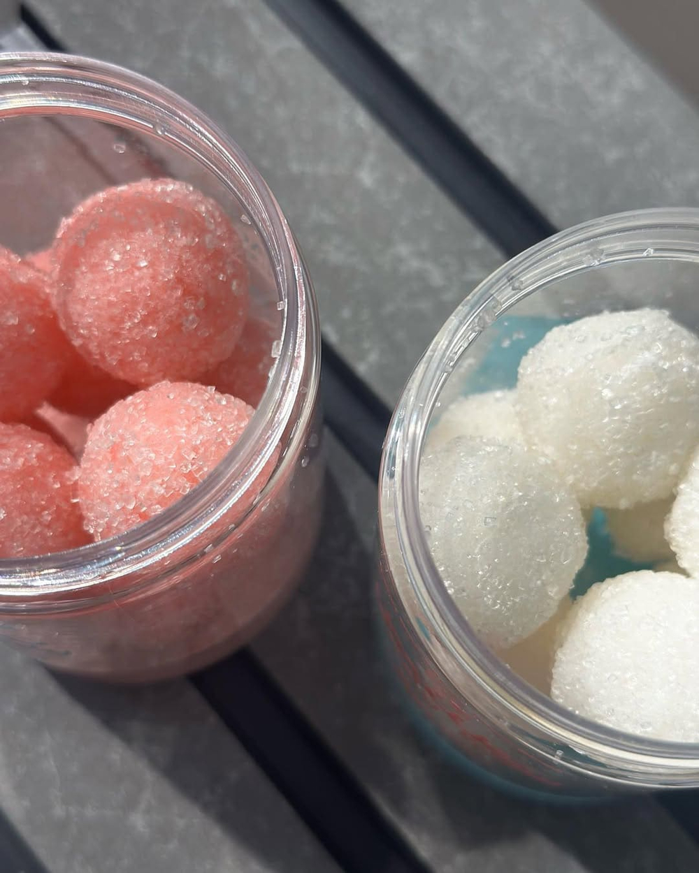 Сахарный скраб для тела в шариках с молоком, 140г