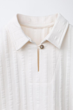 ZARA КОМПЛЕКТ ИЗ ФУТБОЛКИ И ШОРТ, ЭКРЮ