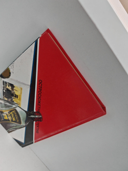 Тень большой стены