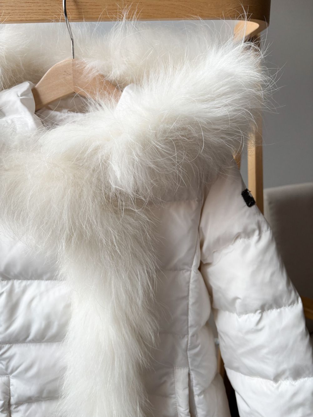 Пуховое пальто Il Gufo со съемной меховой опушкой, 116