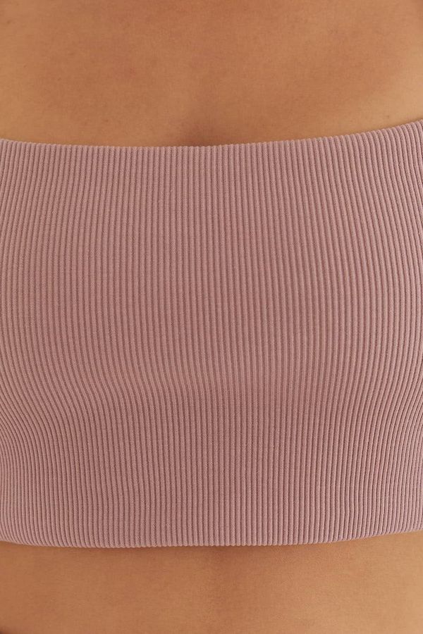 Кроп топ цвета розовое латте