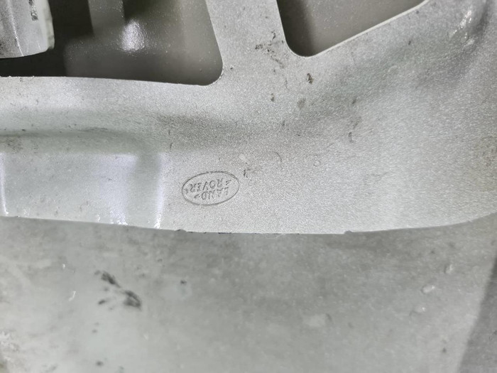 Крыло переднее правое Range Rover Sport 2 L494 (2013-2017)