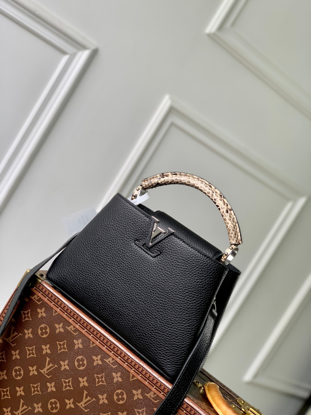Louis Vuitton Capucines BB