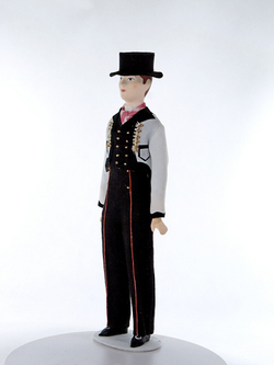 Кукла фарфоровая коллекционная в национальном мужском костюме. Норвежец