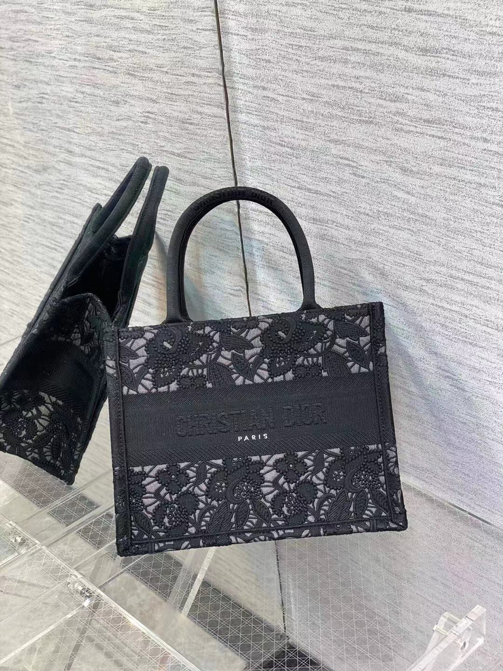 Christian Dior Book Tote 26 cm