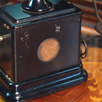 Антикварный телефон