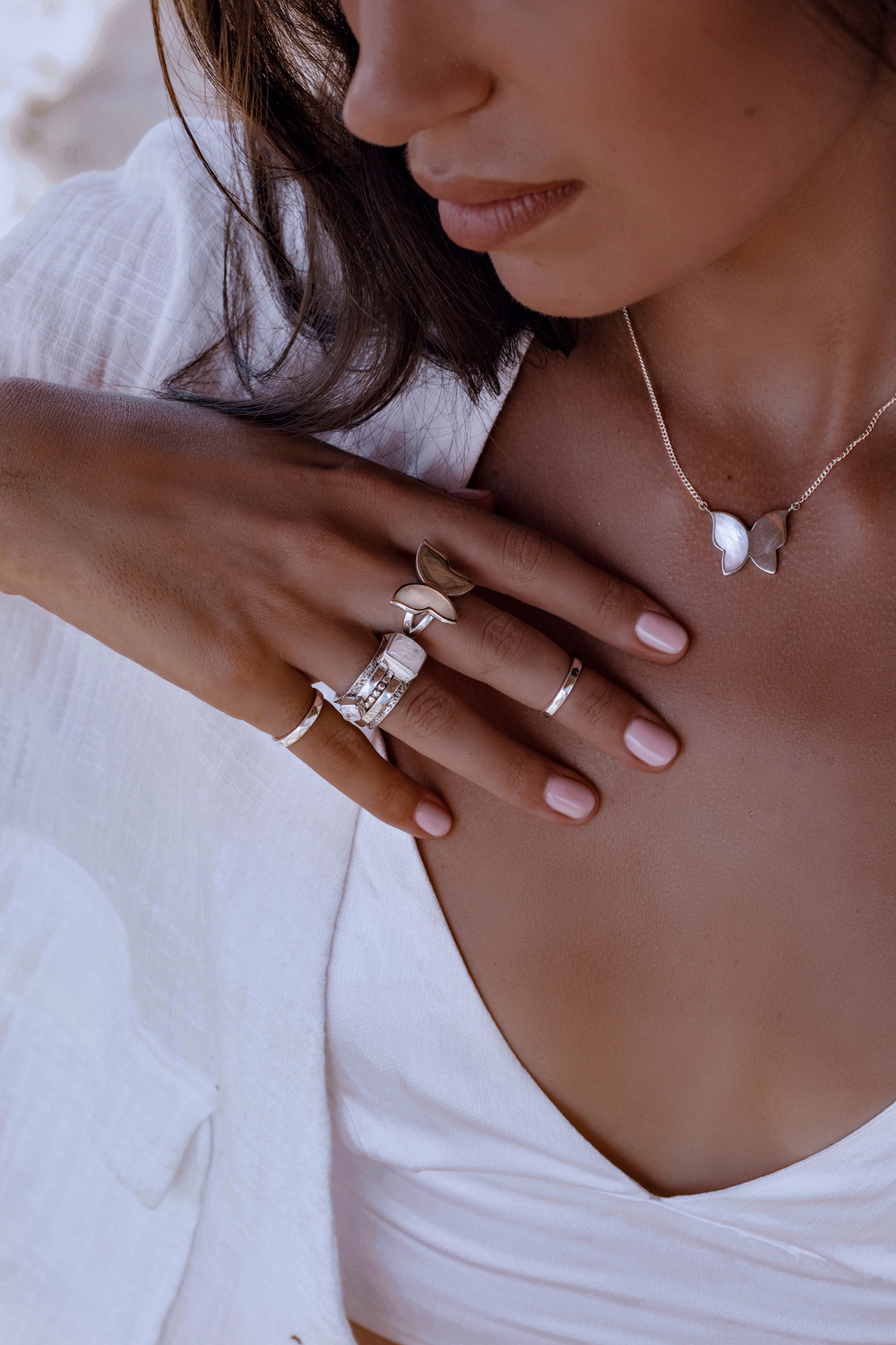 Кольцо «Мозаик» раф прямоугольный с лунным радужным камнем и ромбом белый циркон