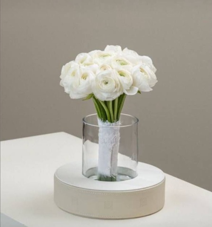 Букет невесты из моно ранункулюсов