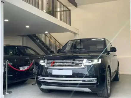 Обвес с серебристыми накладками для LAND ROVER RANGE ROVER VOGUE L460 2023 тюнинг Рейндж Ровер