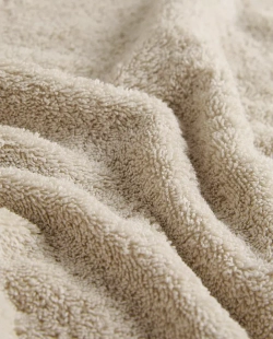 ZARA HOME ОДНОТОННОЕ ПОЛОТЕНЦЕ, КРЕМОВЫЙ