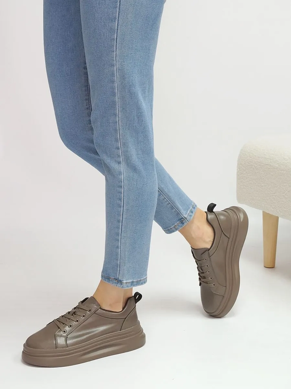 Кроссовки женские демисезонные натуральные