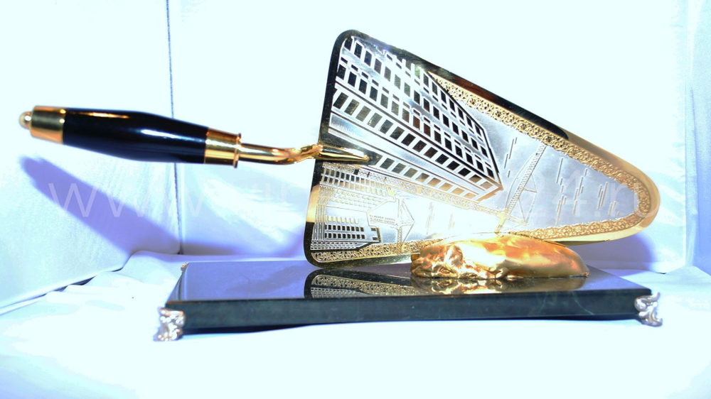 Подарок строителю "Мастерок"